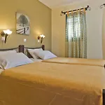 Alkioni פויניקיון