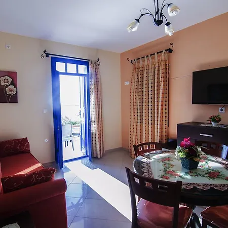 Apartment Alkioni Foinikion