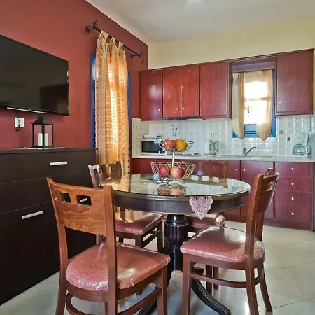 Alkioni Apartment Foinikion